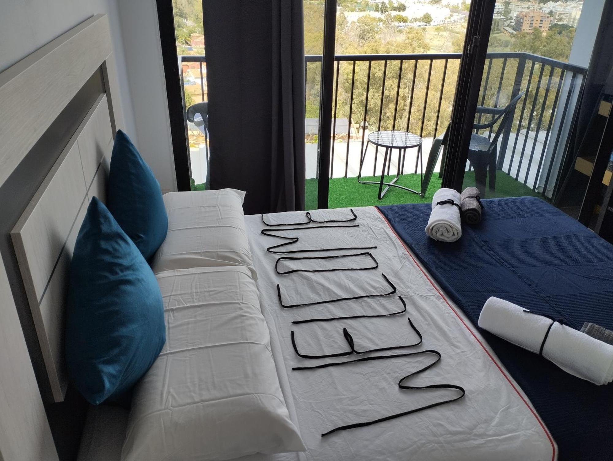 Pinar Suites Habitaciones Torremolinos Extérieur photo