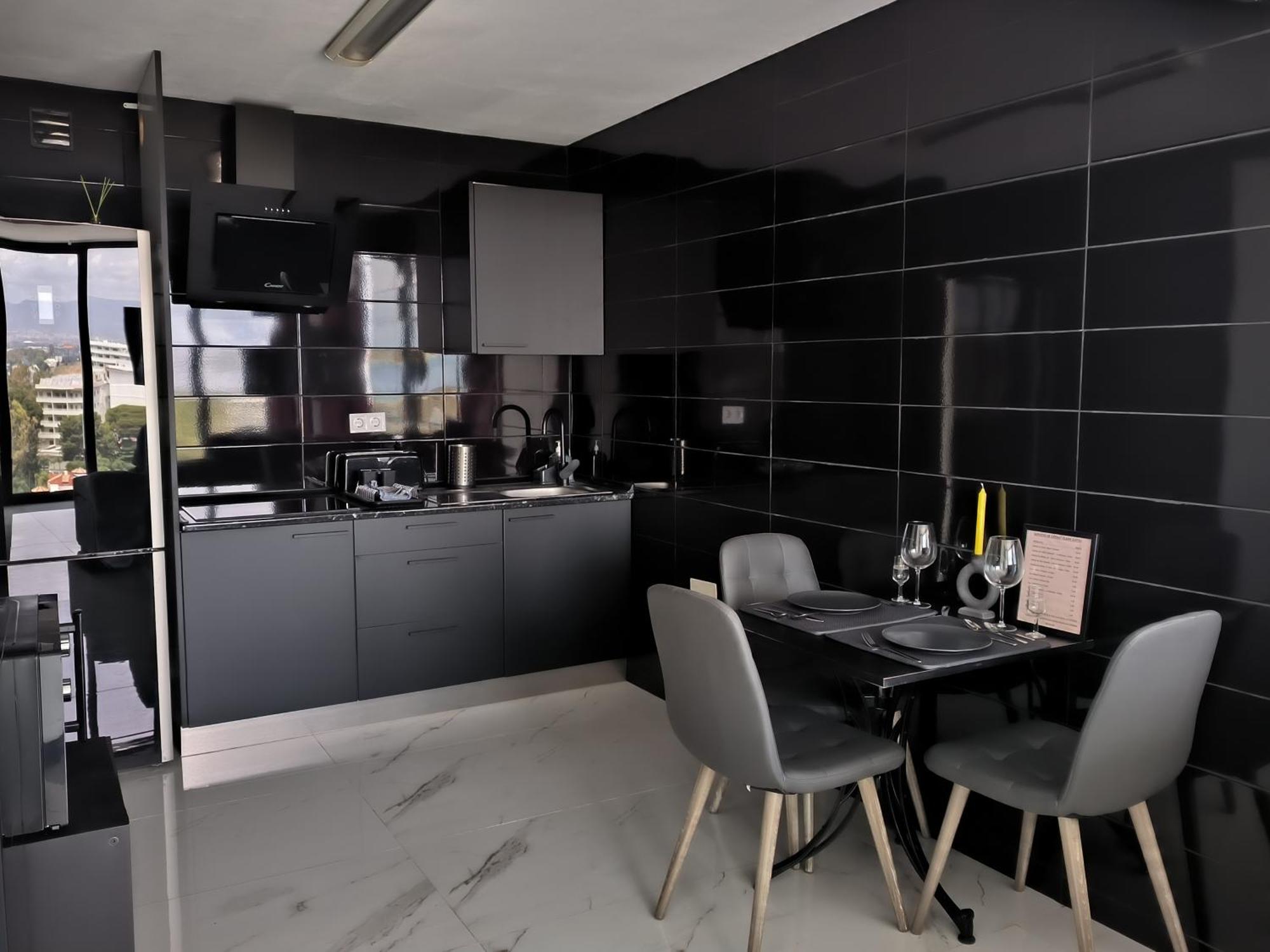 Pinar Suites Habitaciones Torremolinos Extérieur photo
